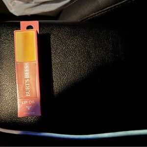 Burt's Bees - Coral Pink